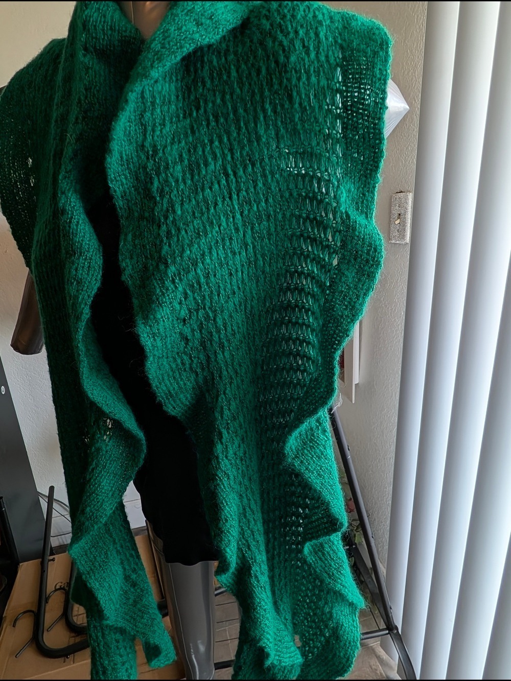 Emerald Green Open Knit Ruffled Shawl - Picture 3 of 7